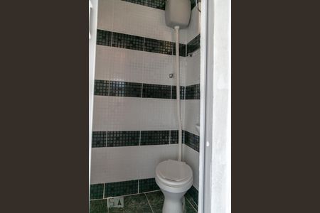 Banheiro de apartamento para alugar com 1 quarto, 35m² em Esplanada, Belo Horizonte