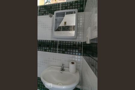 Banheiro de apartamento para alugar com 1 quarto, 35m² em Esplanada, Belo Horizonte