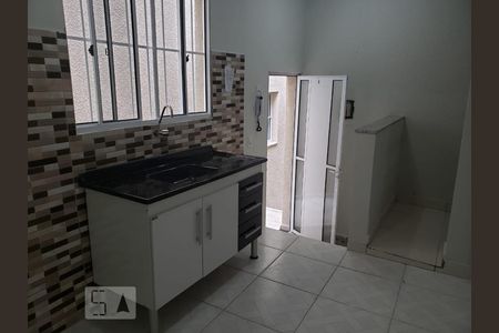 Cozinha de apartamento para alugar com 1 quarto, 35m² em Jaguaribe, Osasco