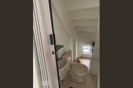 Casa à venda com 229m², 4 quartos e 2 vagas Casa à venda com 229m², 4 quartos e 2 vagasLavabo