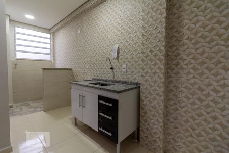 Cozinha de apartamento para alugar com 1 quarto, 30m² em Jaguaribe, Osasco