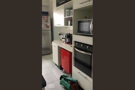 Cozinha de apartamento para alugar com 3 quartos, 109m² em Parque Industrial Tomas Edson, São Paulo