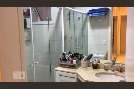 Banheiro da Suíte de apartamento para alugar com 3 quartos, 109m² em Parque Industrial Tomas Edson, São Paulo