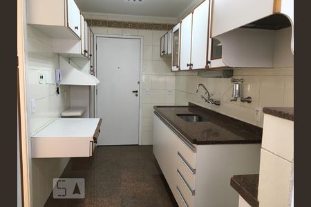 Cozinha de apartamento para alugar com 3 quartos, 82m² em Paraíso, São Paulo