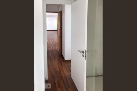 Suíte de apartamento para alugar com 3 quartos, 120m² em Campo Belo, São Paulo