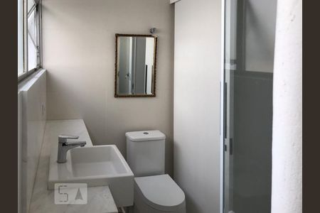 Banheiro de apartamento para alugar com 3 quartos, 120m² em Campo Belo, São Paulo