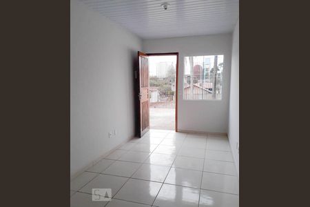 Sala de casa para alugar com 2 quartos, 60m² em Cidade Industrial, Curitiba