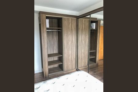 Dormitório de apartamento à venda com 2 quartos, 68m² em Petrópolis, Porto Alegre