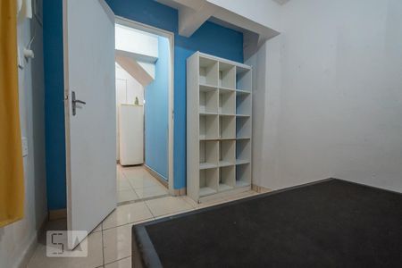 Quarto de kitnet/studio para alugar com 1 quarto, 28m² em Campo Belo, São Paulo