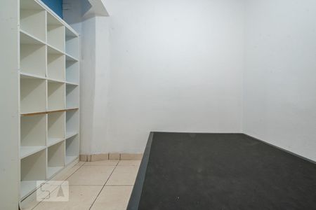 Quarto de kitnet/studio para alugar com 1 quarto, 28m² em Campo Belo, São Paulo