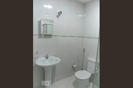 Banheiro de apartamento para alugar com 2 quartos, 64m² em Méier, Rio de Janeiro