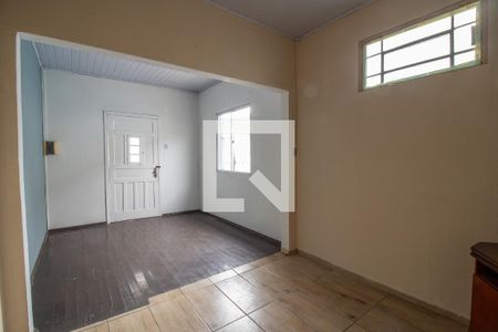 Sala de casa à venda com 5 quartos, 180m² em Sarandi, Porto Alegre