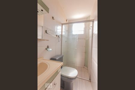 Banheiro de apartamento à venda com 3 quartos, 60m² em Parque Copacabana, Belo Horizonte