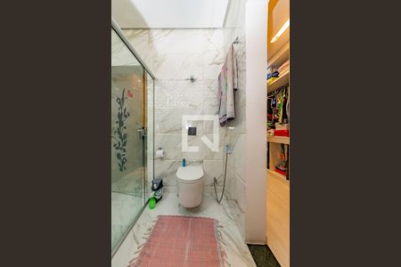 Casa para alugar com 470m², 3 quartos e 5 vagas Casa para alugar com 470m², 3 quartos e 5 vagasBanheiro da Suíte