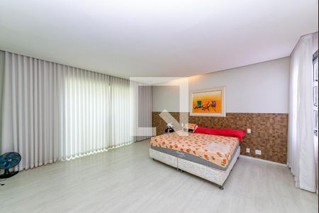 Casa para alugar com 470m², 3 quartos e 5 vagas Casa para alugar com 470m², 3 quartos e 5 vagasSuíte