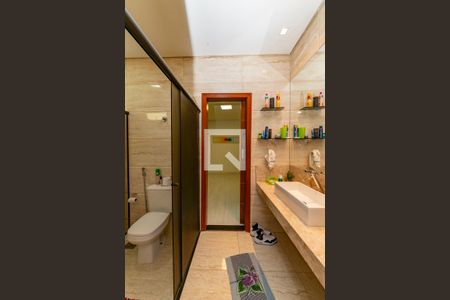 Casa para alugar com 470m², 3 quartos e 5 vagas Casa para alugar com 470m², 3 quartos e 5 vagasBanheiro suíte 2