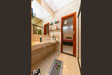 Casa para alugar com 470m², 3 quartos e 5 vagas Casa para alugar com 470m², 3 quartos e 5 vagasBanheiro suíte 2