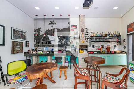 Casa para alugar com 470m², 3 quartos e 5 vagas Casa para alugar com 470m², 3 quartos e 5 vagasedícula