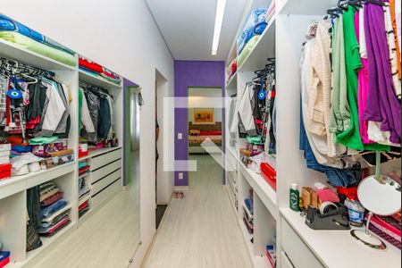 Casa para alugar com 470m², 3 quartos e 5 vagas Casa para alugar com 470m², 3 quartos e 5 vagasCloset da suíte