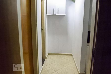 Corredor de apartamento para alugar com 2 quartos, 62m² em Vila Galvão, Guarulhos