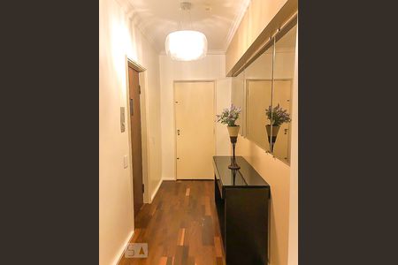 Hall Entrada de apartamento à venda com 4 quartos, 224m² em Pinheiros, São Paulo