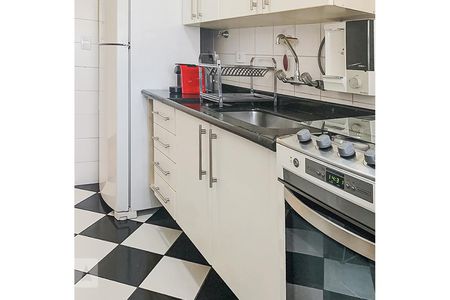 Cozinha de apartamento para alugar com 2 quartos, 63m² em Vila Uberabinha, São Paulo