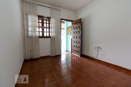 Sala de casa à venda com 2 quartos, 220m² em Rio Pequeno, São Paulo