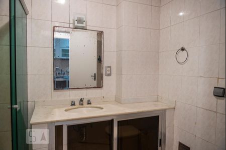 Banheiro de apartamento à venda com 2 quartos, 85m² em Copacabana, Rio de Janeiro
