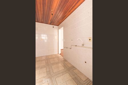Cozinha de apartamento para alugar com 1 quarto, 48m² em Humaitá, Porto Alegre