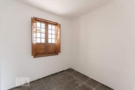 Quarto 1 de casa para alugar com 2 quartos, 120m² em Santa Rosa, Niterói