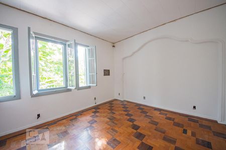 Quarto 1 de casa à venda com 4 quartos, 150m² em Auxiliadora, Porto Alegre