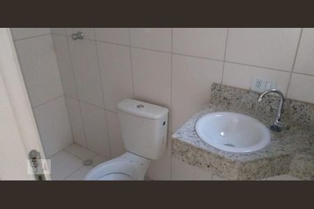 Banheiro da Suíte de casa de condomínio à venda com 3 quartos, 100m² em Vila Granada, São Paulo