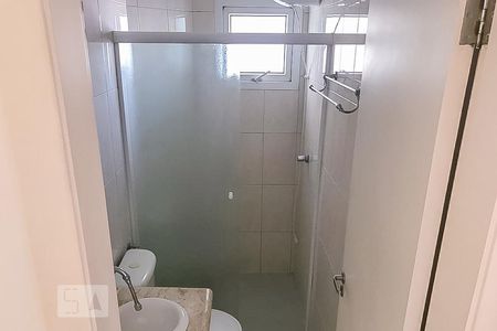 Banheiro de apartamento para alugar com 1 quarto, 48m² em Bonfim, Campinas