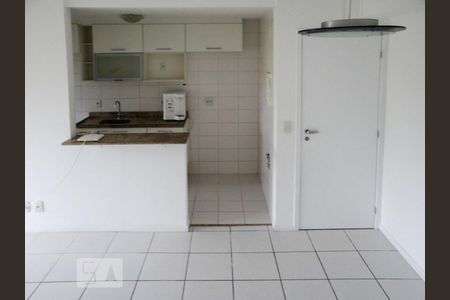 Sala de apartamento para alugar com 2 quartos, 70m² em Barra da Tijuca, Rio de Janeiro