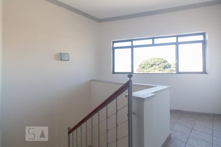 Corredor de casa à venda com 3 quartos, 140m² em Penha de França, São Paulo