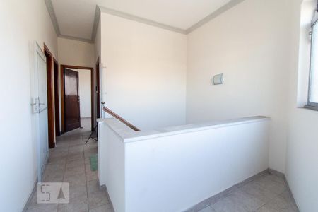 Corredor de casa à venda com 3 quartos, 140m² em Penha de França, São Paulo