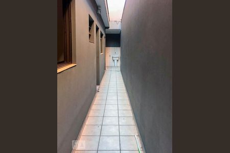 Corredor de casa para alugar com 1 quarto, 40m² em Vila Sílvia, São Paulo