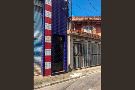 Fachada de casa para alugar com 1 quarto, 40m² em Vila Sílvia, São Paulo