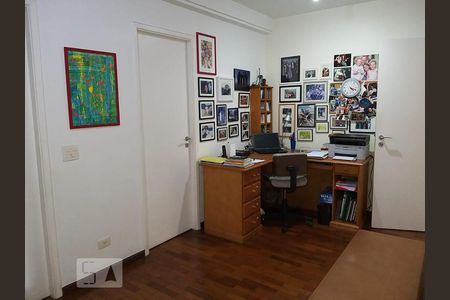 Corredor de apartamento à venda com 4 quartos, 204m² em Paraíso do Morumbi, São Paulo