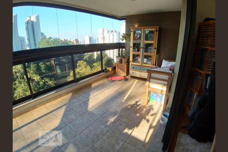 Varanda de apartamento à venda com 4 quartos, 204m² em Paraíso do Morumbi, São Paulo