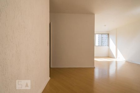 Sala de apartamento para alugar com 2 quartos, 75m² em Vila Olímpia, São Paulo