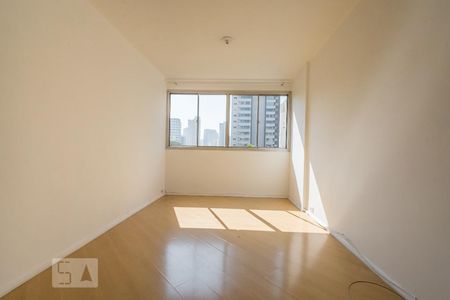 Sala de apartamento para alugar com 2 quartos, 75m² em Vila Olímpia, São Paulo