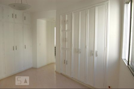 Suíte de apartamento à venda com 4 quartos, 344m² em Indianópolis, São Paulo