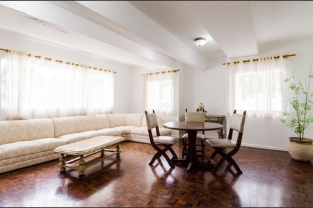 Apartamento à venda com 75m², 3 quartos e 1 vaga Apartamento à venda com 75m², 3 quartos e 1 vagaÁrea Comum - Salão de Festas