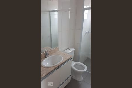 Banheiro de apartamento à venda com 1 quarto, 55m² em Vila Basileia, São Paulo