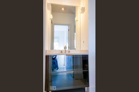 Banheiro de apartamento para alugar com 1 quarto, 35m² em Sumarezinho, São Paulo