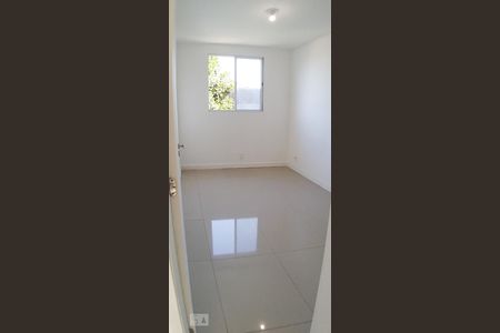 Apartamento para alugar com 3 quartos, 55m² em Vargem Pequena, Rio de Janeiro