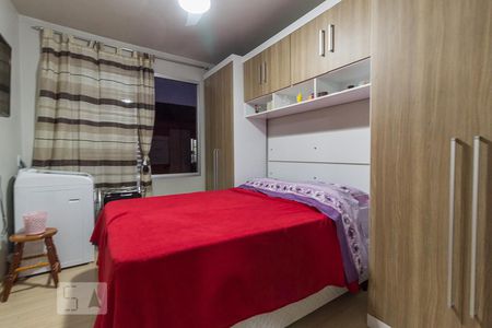 Dormitório de apartamento à venda com 1 quarto, 45m² em Jardim Itu, Porto Alegre