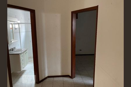 corredor de casa para alugar com 3 quartos, 236m² em Jardim Nova Europa, Campinas