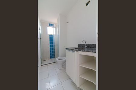 Banheiro social de apartamento à venda com 2 quartos, 61m² em Vila Milton, Guarulhos